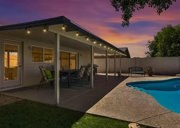 Сasa de vacaciones Remodel W Sparkling Pool&game