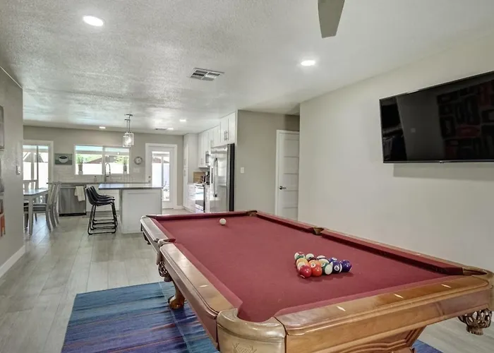 Remodel W Sparkling Pool&game *