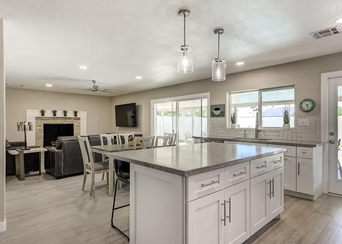 Remodel W Sparkling Pool&game *