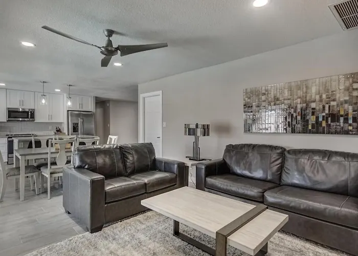 Remodel W Sparkling Pool&game