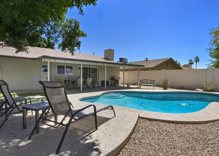 Сasa de vacaciones Remodel W Sparkling Pool&game